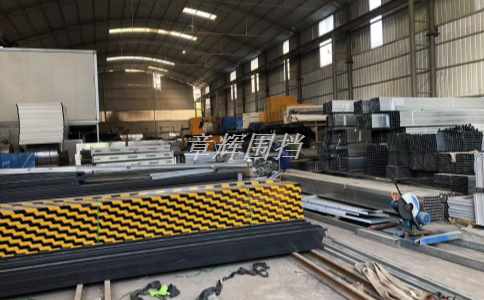 簡(jiǎn)易圍擋在室內(nèi)裝修和家居維修中的樣式和花紋應(yīng)如何設(shè)計(jì)？（室內(nèi)裝修中簡(jiǎn)易圍擋的樣式和圖案設(shè)計(jì)方案）