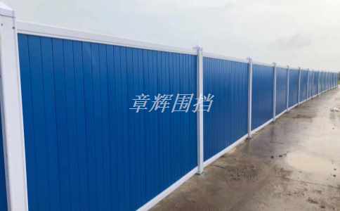 簡易圍擋在城市商業(yè)廣場或公共場所中的使用壽命如何延長？（城市商業(yè)廣場或公共場所中簡易圍擋的防紫外線和抗老化要求）