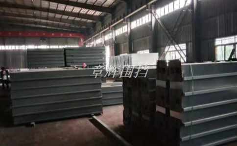 簡易圍擋的設(shè)計(jì)壽命是多久？（簡易圍擋的使用壽命與更新?lián)Q代）