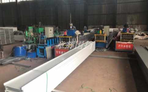 簡(jiǎn)易圍擋在城市道路施工中的使用壽命如何保障？（城市道路工程中簡(jiǎn)易圍擋的防腐防銹措施）